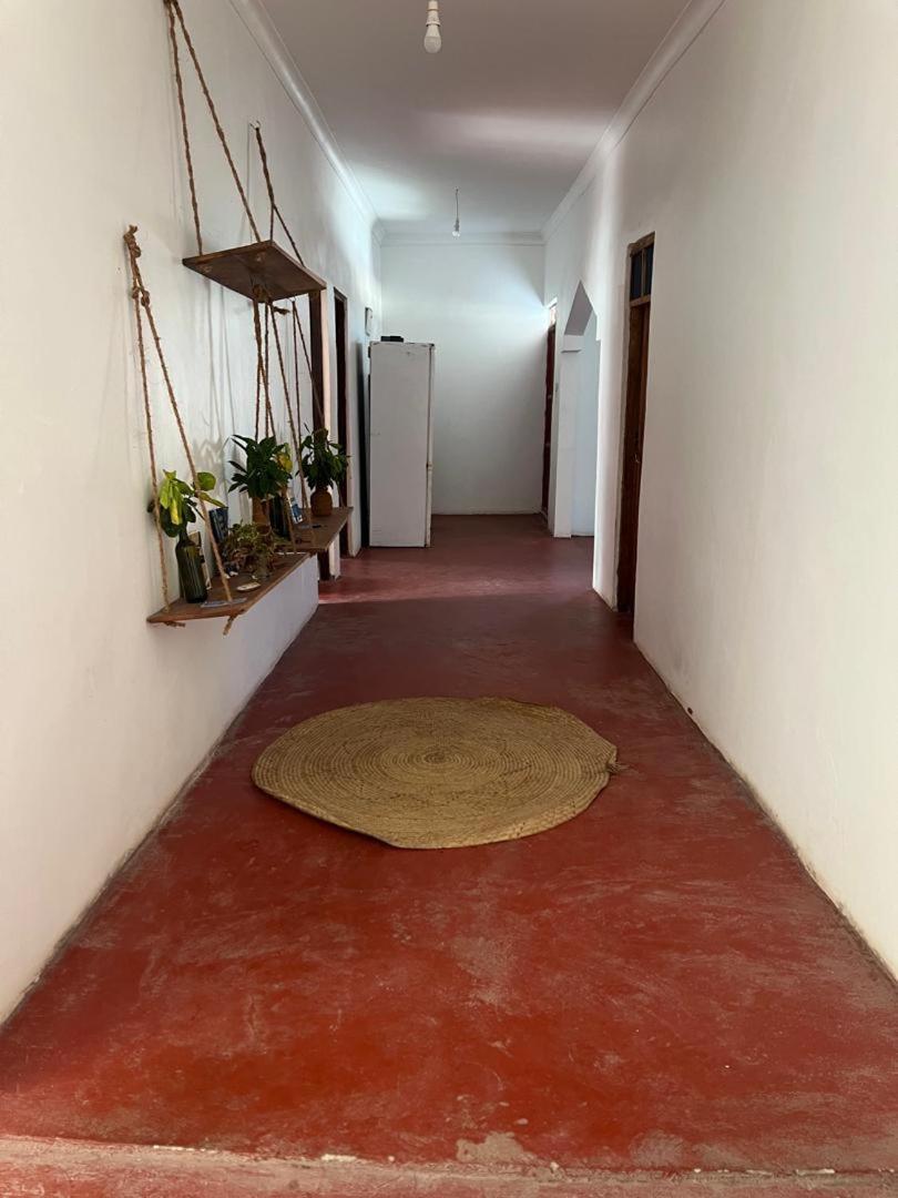 Mambo Leo Hostel Падже Экстерьер фото